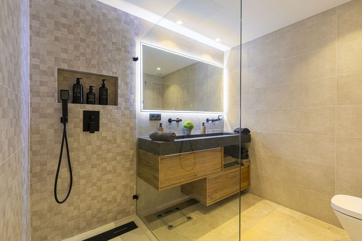 3 Bed Apartment for sale in Marbella Costa Del Sol, Málaga, Spain