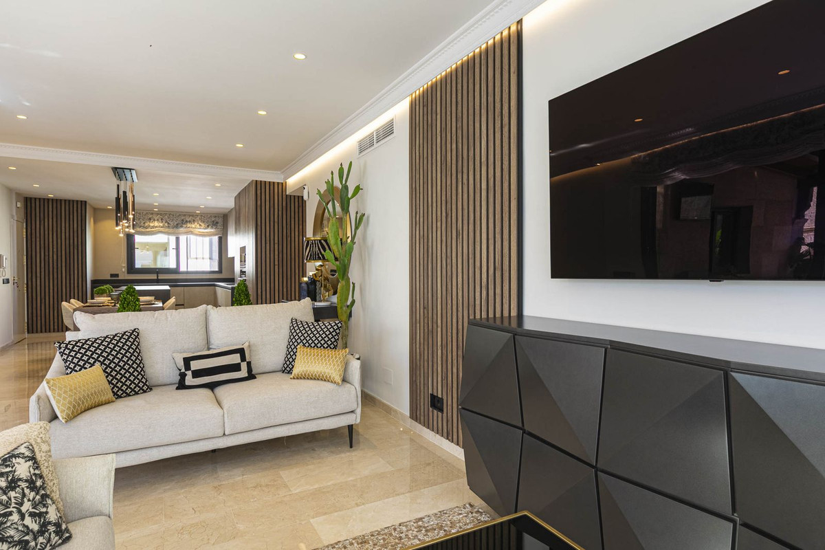 3 Bed Apartment for sale in Marbella Costa Del Sol, Málaga, Spain