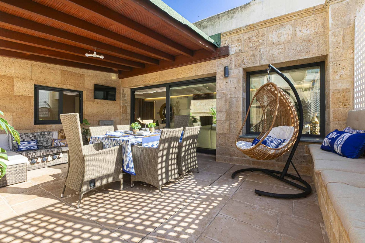 3 Bed Apartment for sale in Marbella Costa Del Sol, Málaga, Spain