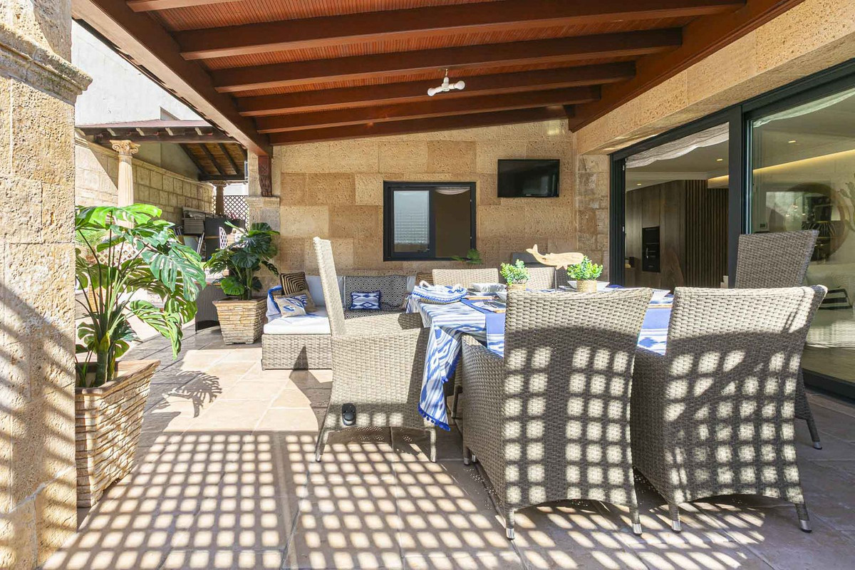 3 Bed Apartment for sale in Marbella Costa Del Sol, Málaga, Spain