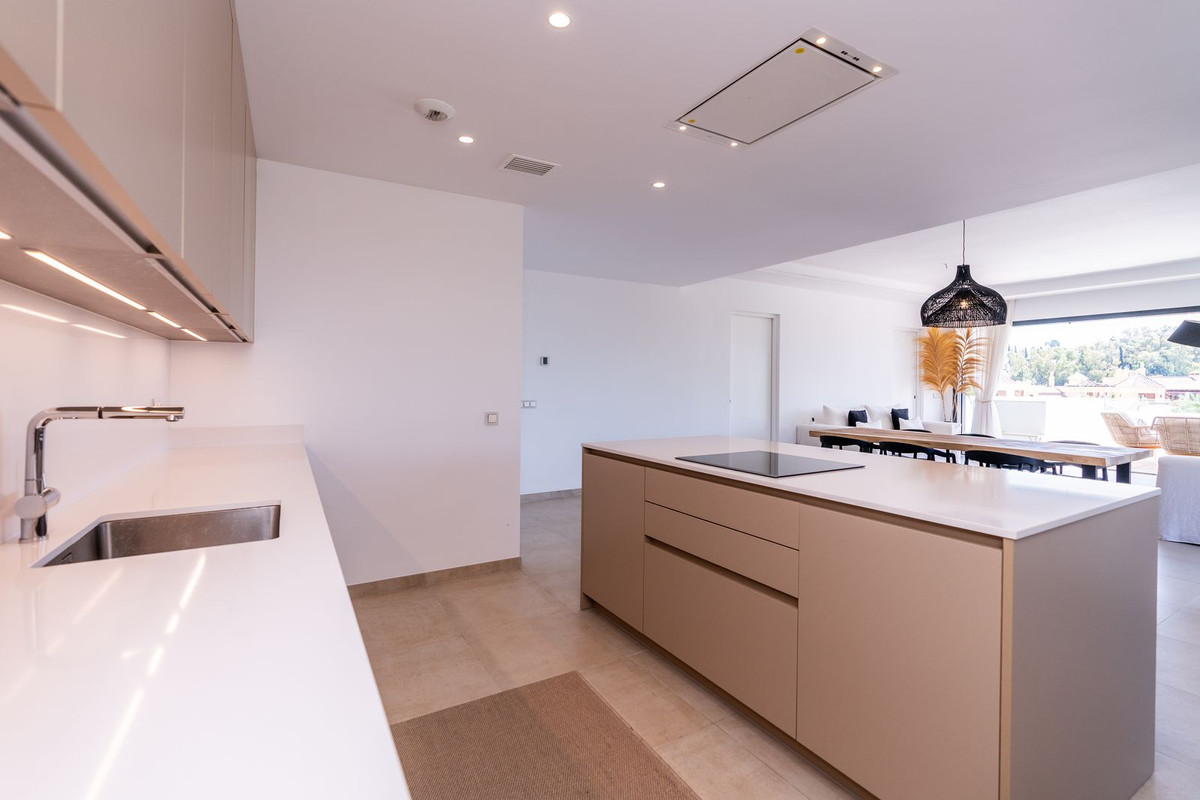 5 Bed Apartment for sale in Estepona Costa Del Sol, Málaga, Spain