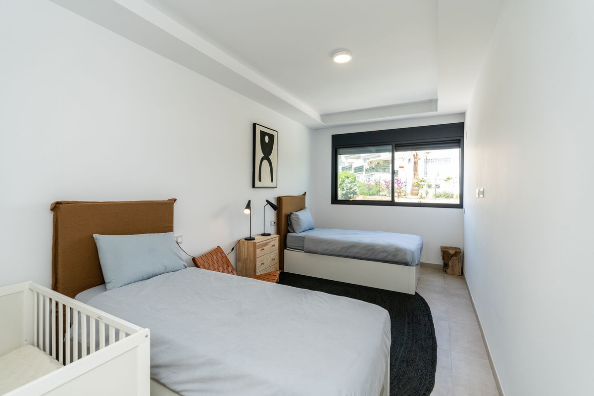 5 Bed Apartment for sale in Estepona Costa Del Sol, Málaga, Spain