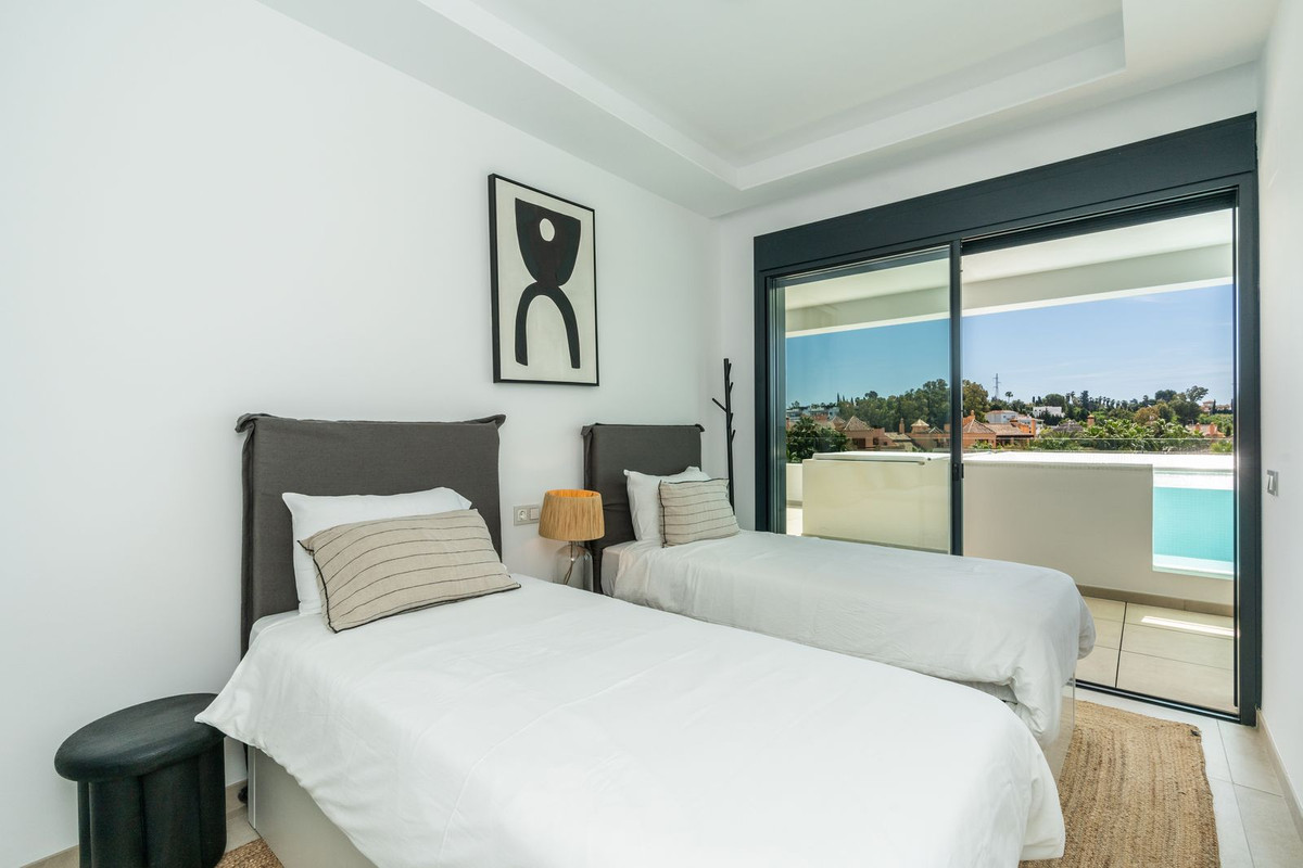 5 Bed Apartment for sale in Estepona Costa Del Sol, Málaga, Spain