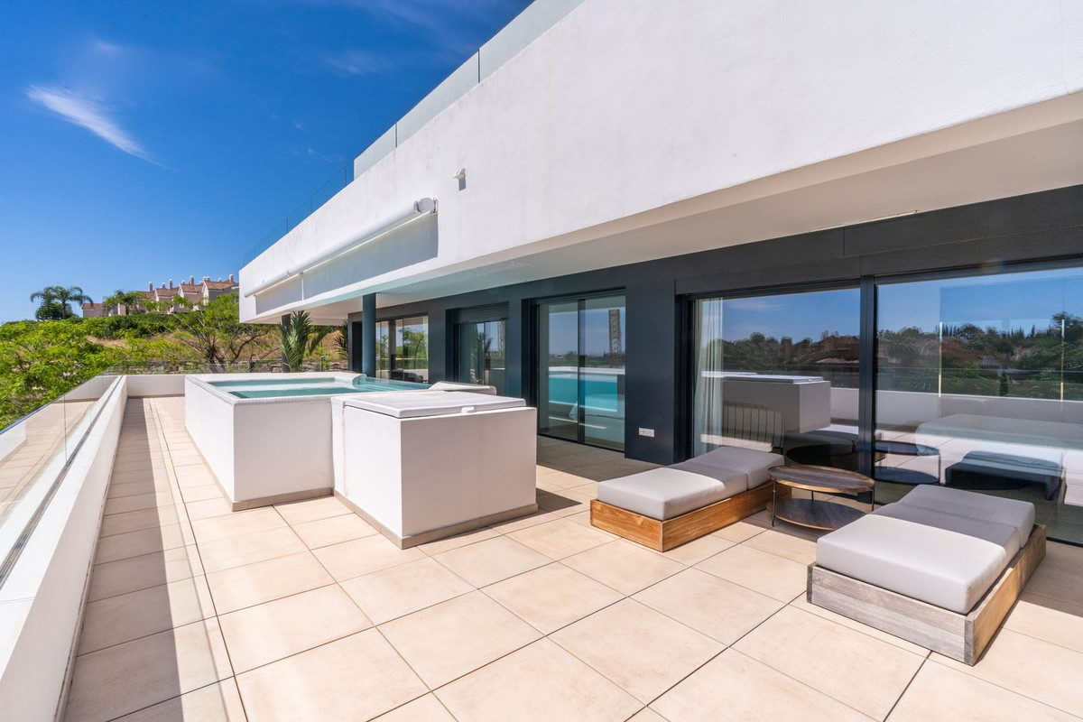 5 Bed Apartment for sale in Estepona Costa Del Sol, Málaga, Spain
