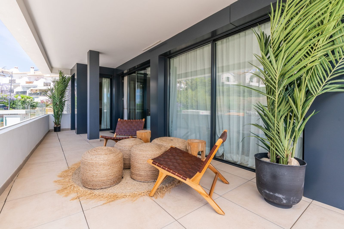 5 Bed Apartment for sale in Estepona Costa Del Sol, Málaga, Spain
