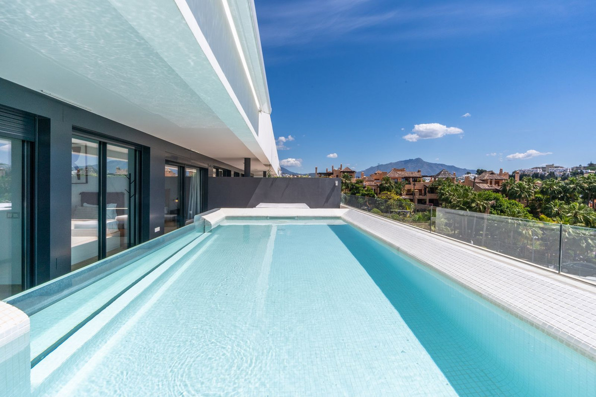 5 Bed Apartment for sale in Estepona Costa Del Sol, Málaga, Spain
