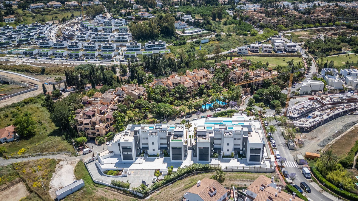 5 Bed Apartment for sale in Estepona Costa Del Sol, Málaga, Spain