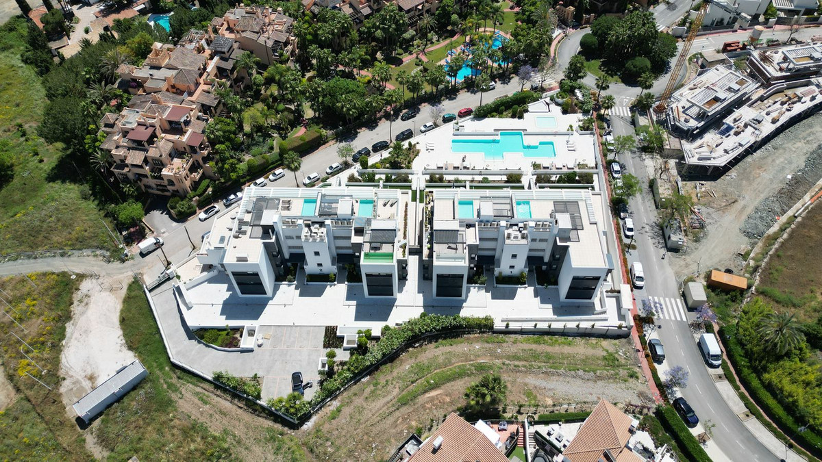 5 Bed Apartment for sale in Estepona Costa Del Sol, Málaga, Spain