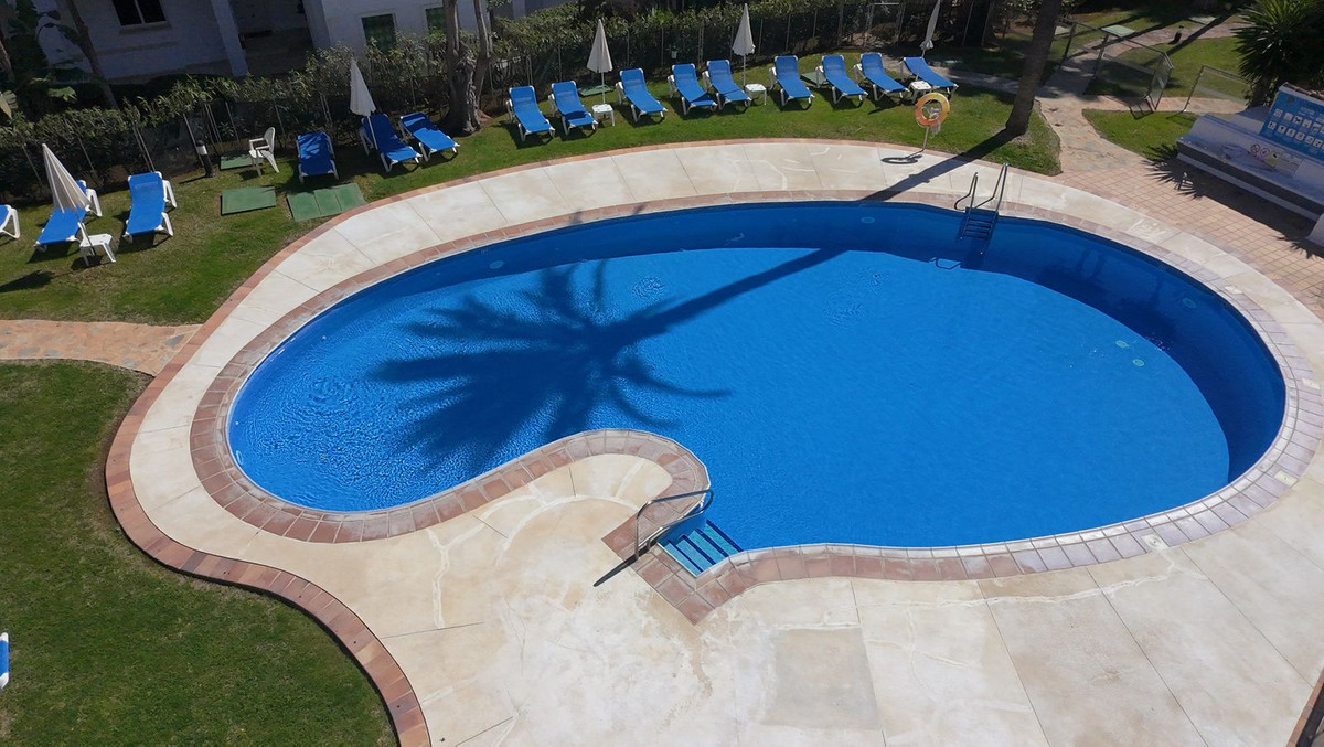 5 Bed Townhouse for sale in Estepona Costa Del Sol, Málaga, Spain