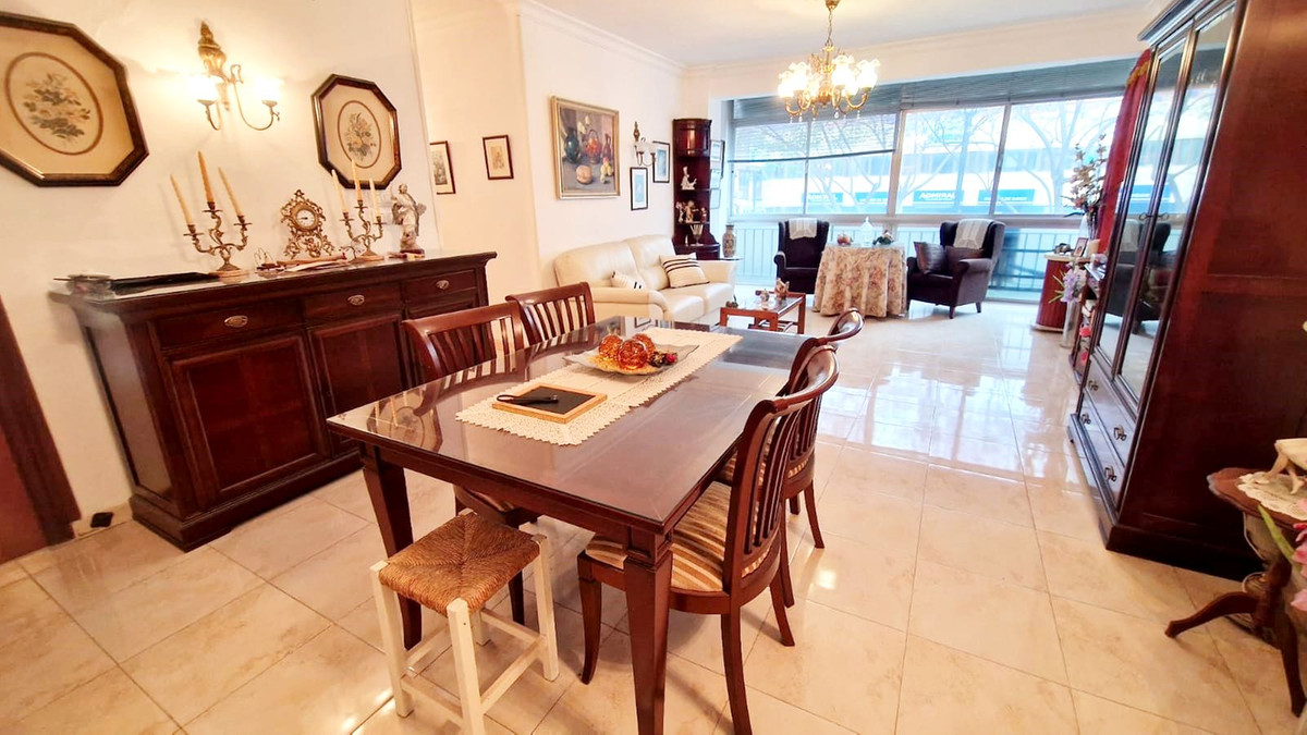 2 Bed Apartment for sale in Fuengirola Costa Del Sol, Málaga, Spain