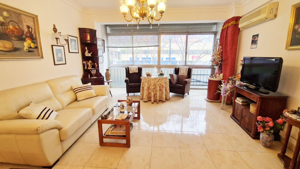 2 Bed Apartment for sale in Fuengirola Costa Del Sol, Málaga, Spain