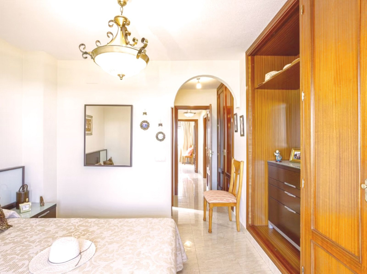 3 Bed Apartment for sale in Fuengirola Costa Del Sol, Málaga, Spain