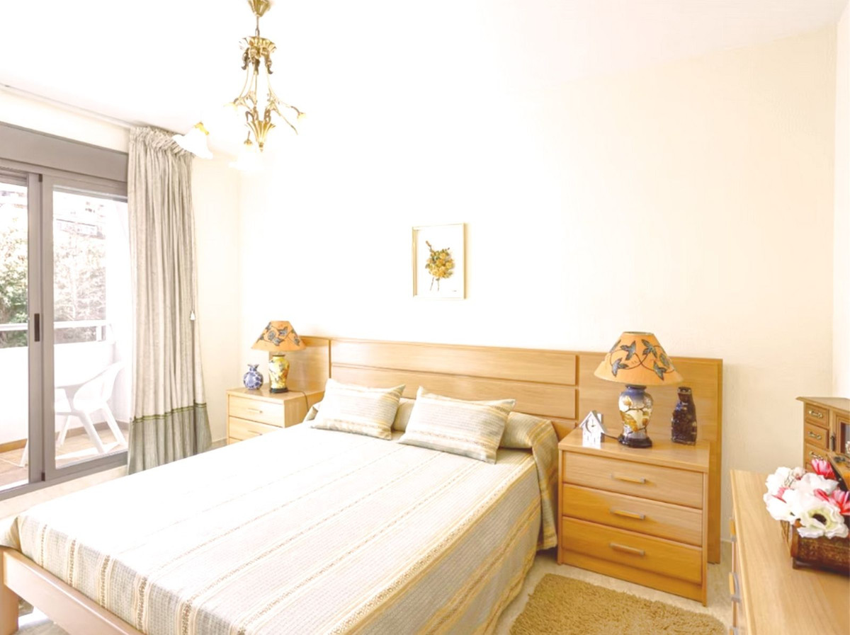 3 Bed Apartment for sale in Fuengirola Costa Del Sol, Málaga, Spain