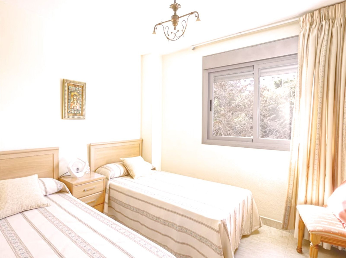 3 Bed Apartment for sale in Fuengirola Costa Del Sol, Málaga, Spain