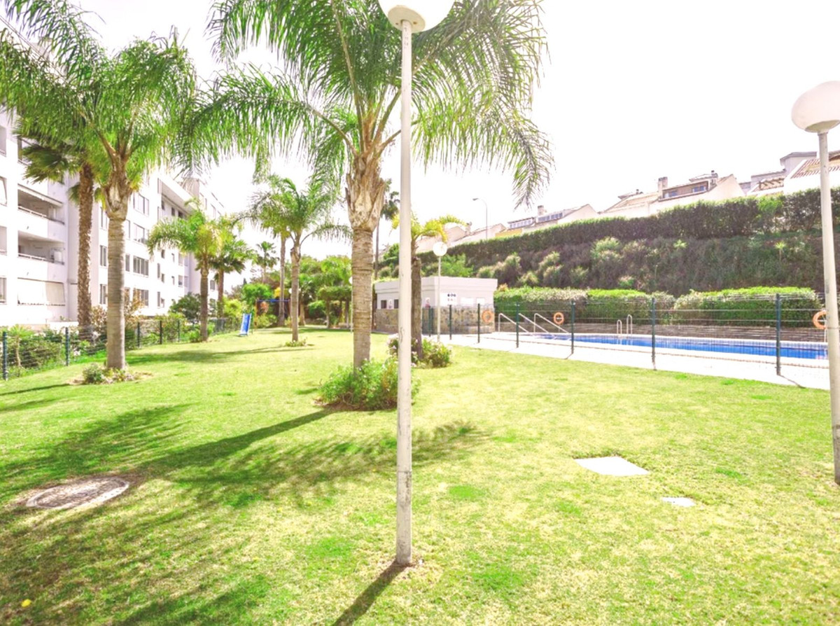 3 Bed Apartment for sale in Fuengirola Costa Del Sol, Málaga, Spain