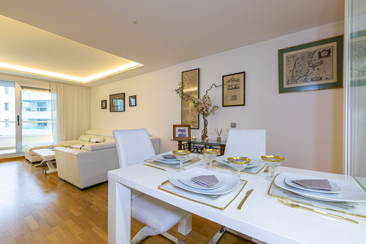 3 Bed Apartment for sale in San Pedro De Alcántara Costa Del Sol, Málaga, Spain