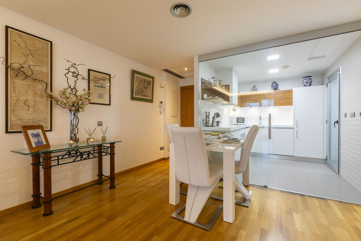 3 Bed Apartment for sale in San Pedro De Alcántara Costa Del Sol, Málaga, Spain