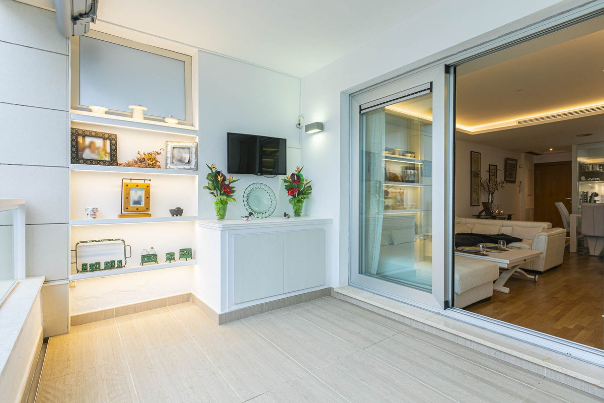 3 Bed Apartment for sale in San Pedro De Alcántara Costa Del Sol, Málaga, Spain