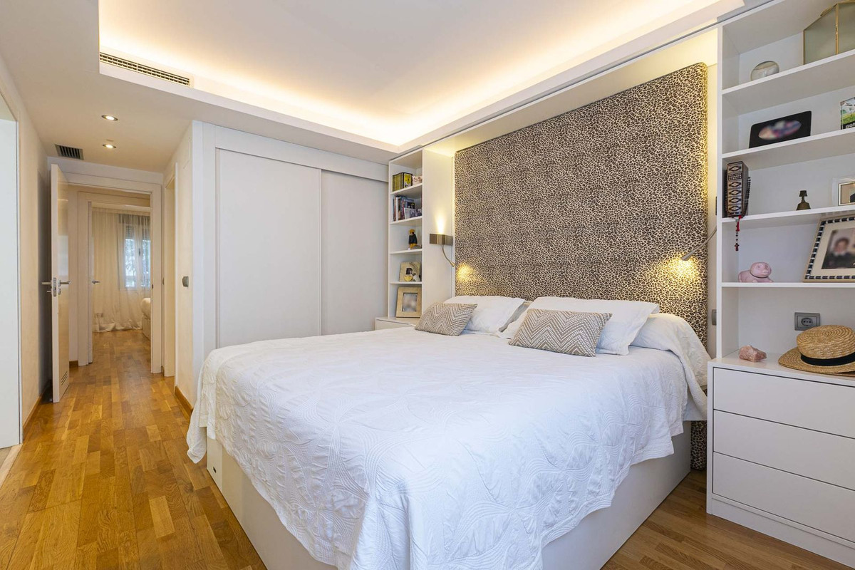 3 Bed Apartment for sale in San Pedro De Alcántara Costa Del Sol, Málaga, Spain