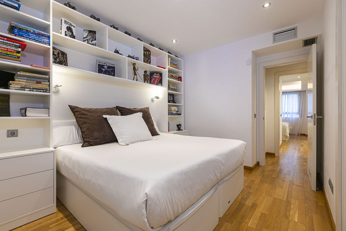 3 Bed Apartment for sale in San Pedro De Alcántara Costa Del Sol, Málaga, Spain