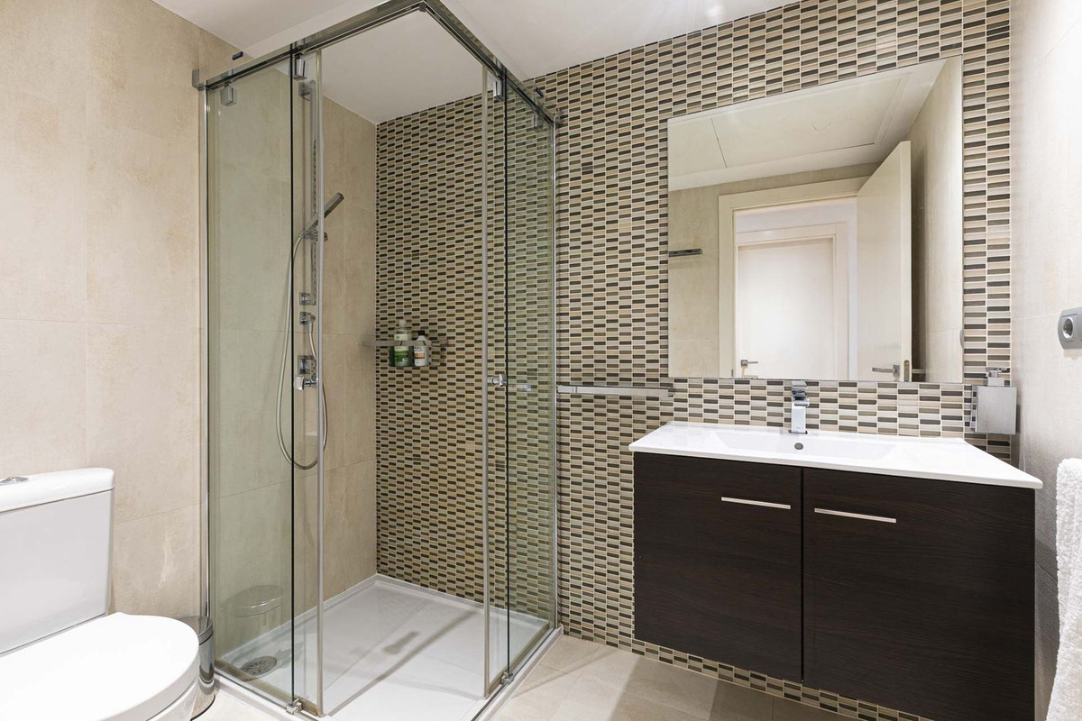 3 Bed Apartment for sale in San Pedro De Alcántara Costa Del Sol, Málaga, Spain