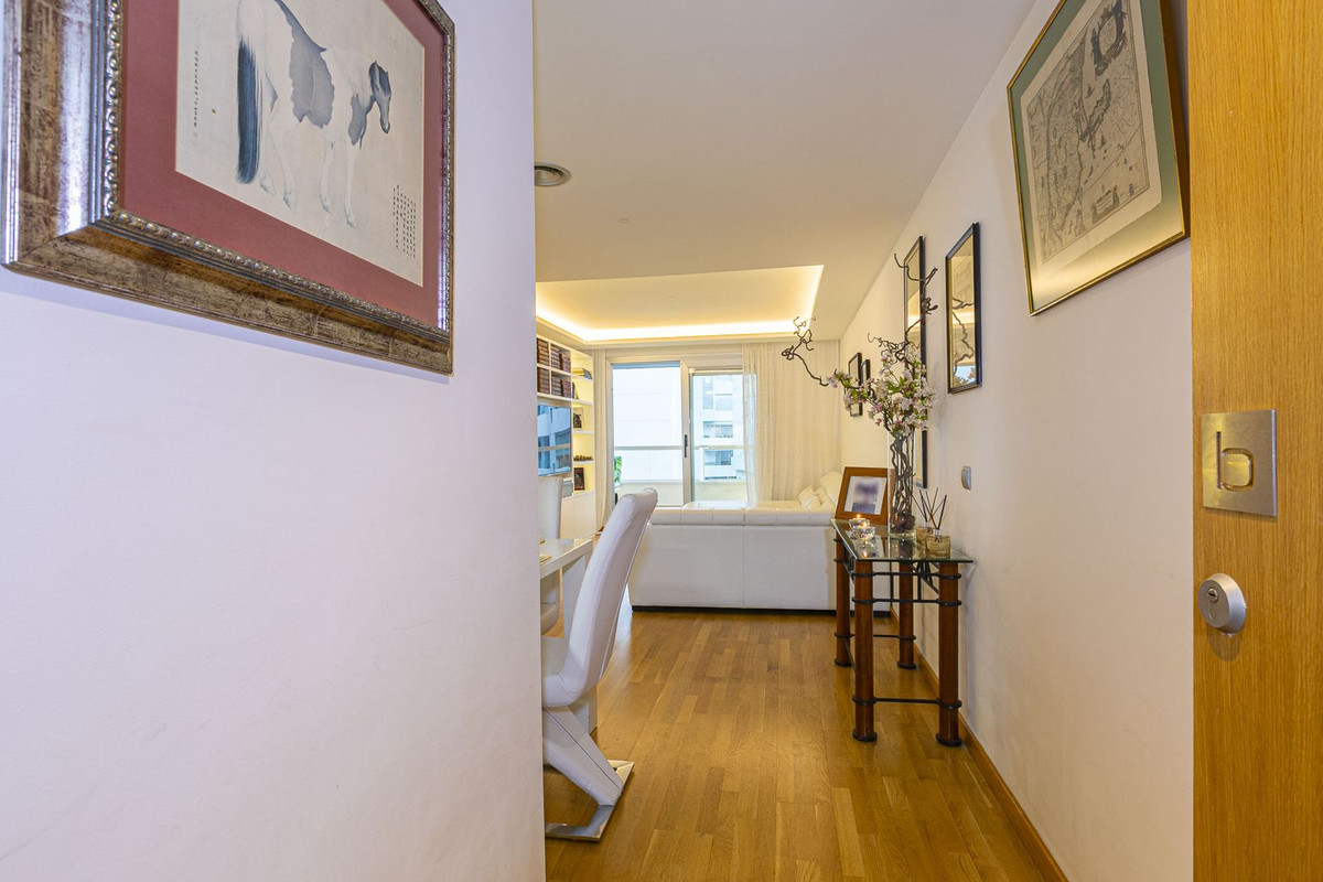 3 Bed Apartment for sale in San Pedro De Alcántara Costa Del Sol, Málaga, Spain
