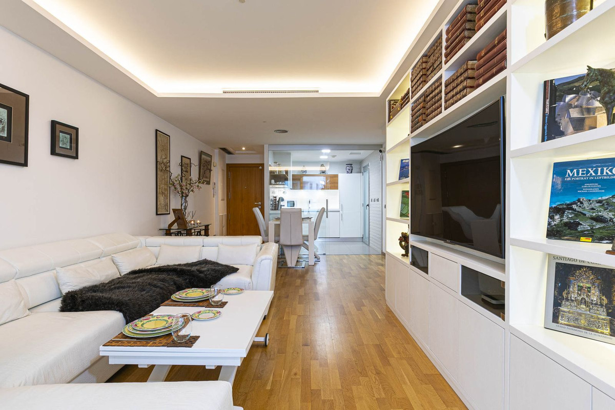 3 Bed Apartment for sale in San Pedro De Alcántara Costa Del Sol, Málaga, Spain