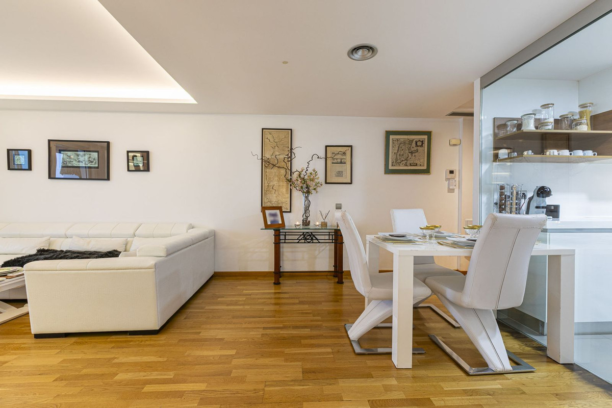 3 Bed Apartment for sale in San Pedro De Alcántara Costa Del Sol, Málaga, Spain