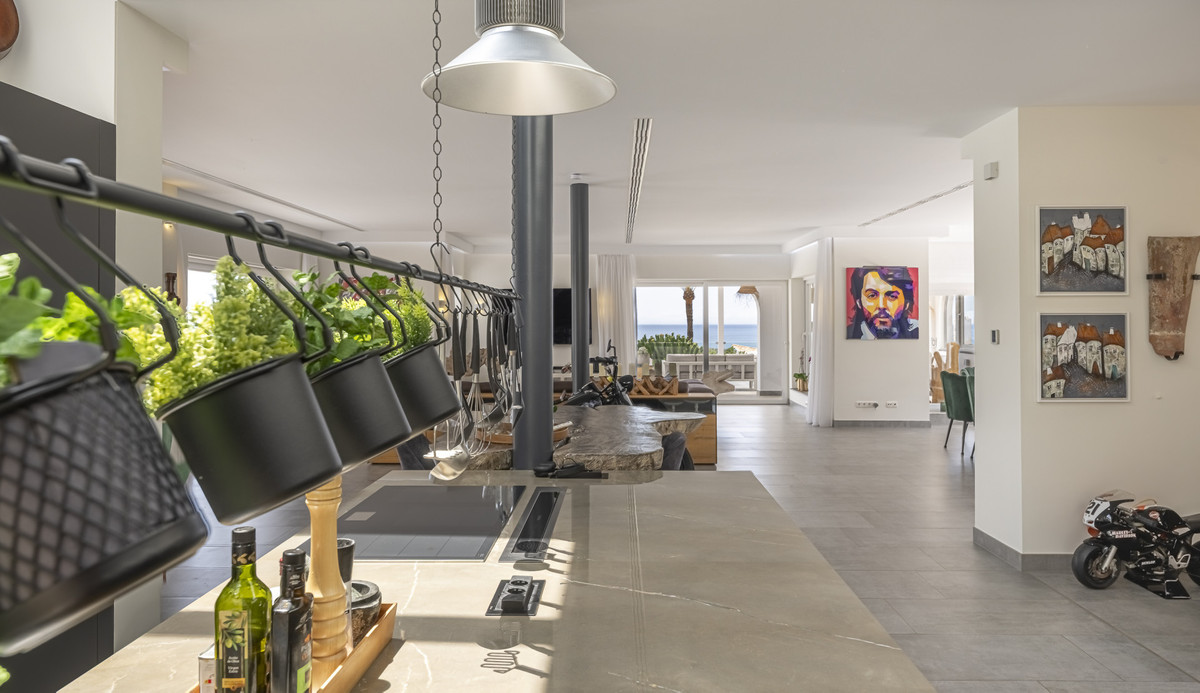 Se vende Villa - Chalet de 7 dormitorios en Costa Del Sol, Málaga, España