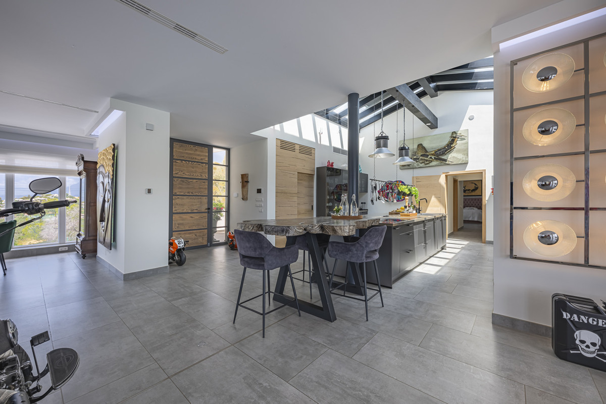 Se vende Villa - Chalet de 7 dormitorios en Costa Del Sol, Málaga, España