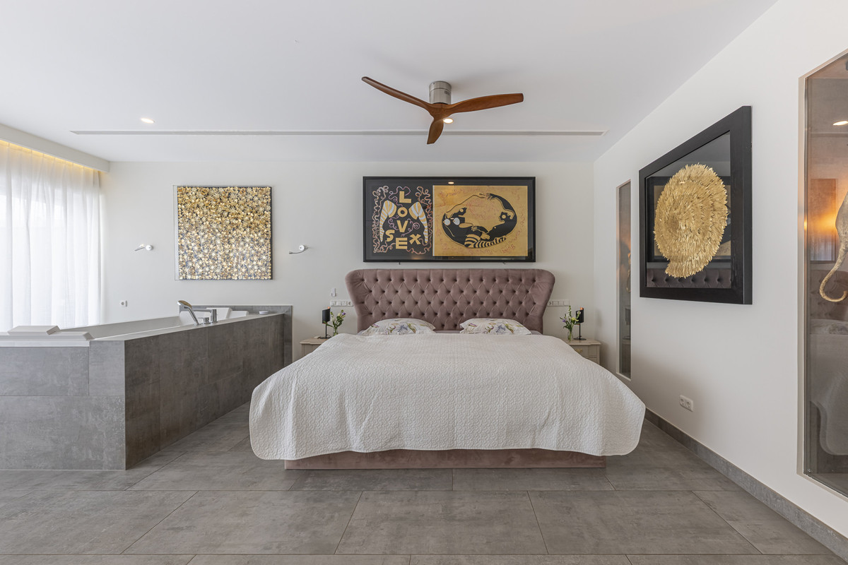 Se vende Villa - Chalet de 7 dormitorios en Costa Del Sol, Málaga, España