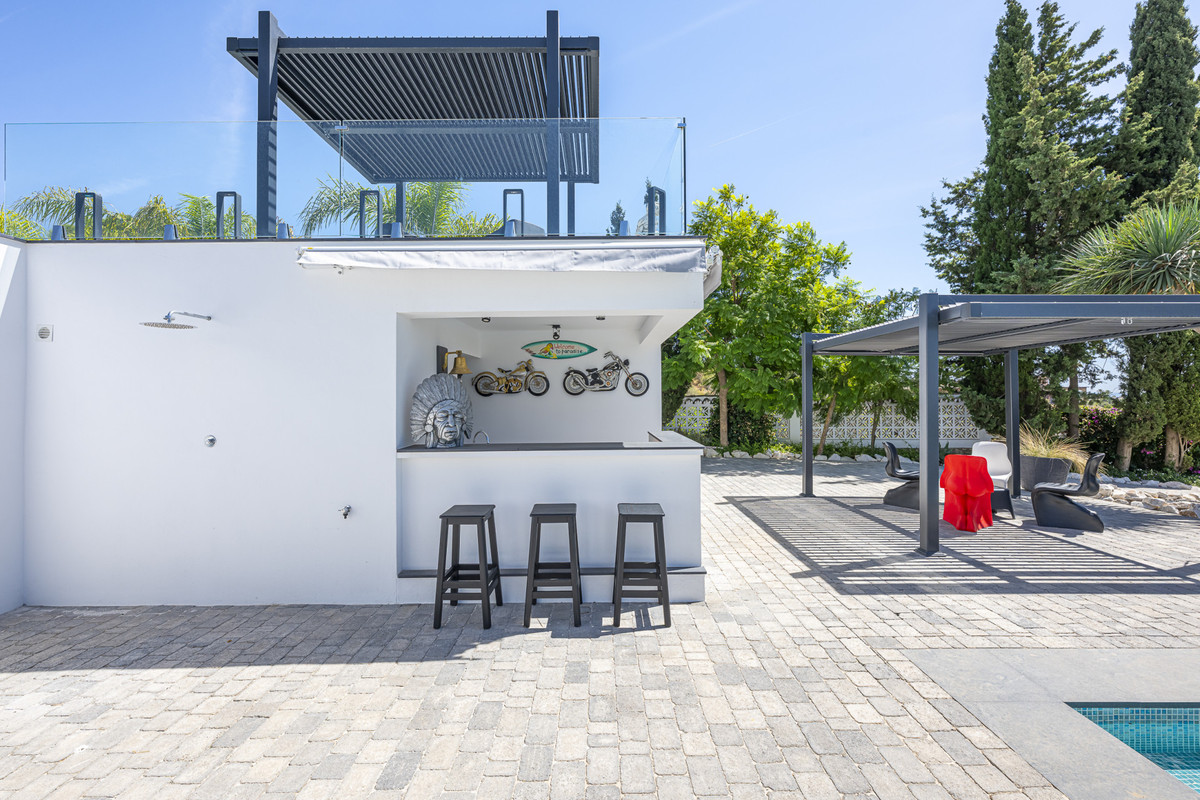 Se vende Villa - Chalet de 7 dormitorios en Costa Del Sol, Málaga, España