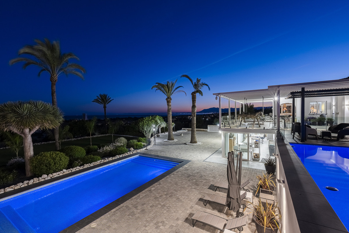 Se vende Villa - Chalet de 7 dormitorios en Costa Del Sol, Málaga, España