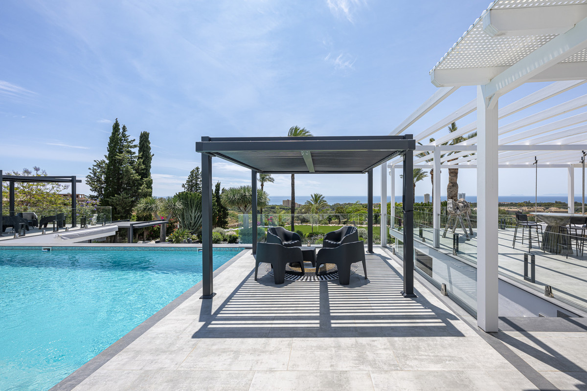 Se vende Villa - Chalet de 7 dormitorios en Costa Del Sol, Málaga, España