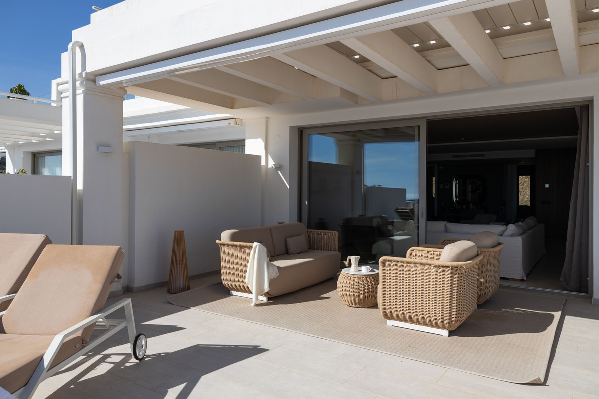 2 Bed Apartment for sale in Marbella Costa Del Sol, Málaga, Spain
