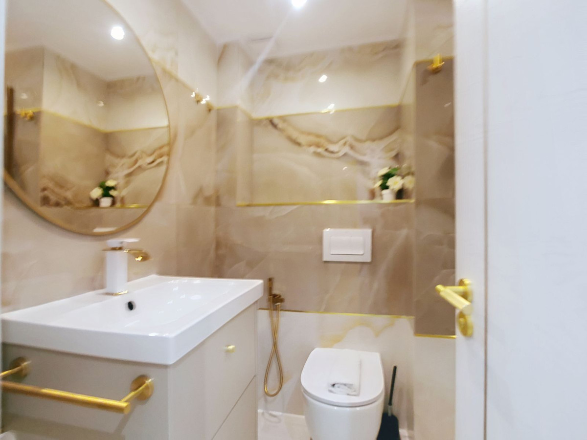 Se vende Apartamento Planta Media de 3 dormitorios en Costa Del Sol, Málaga, España