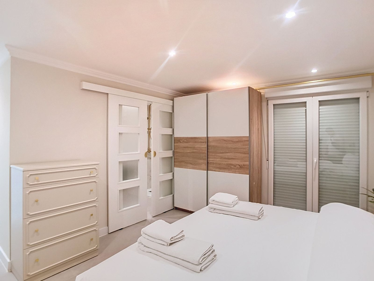 Se vende Apartamento Planta Media de 3 dormitorios en Costa Del Sol, Málaga, España