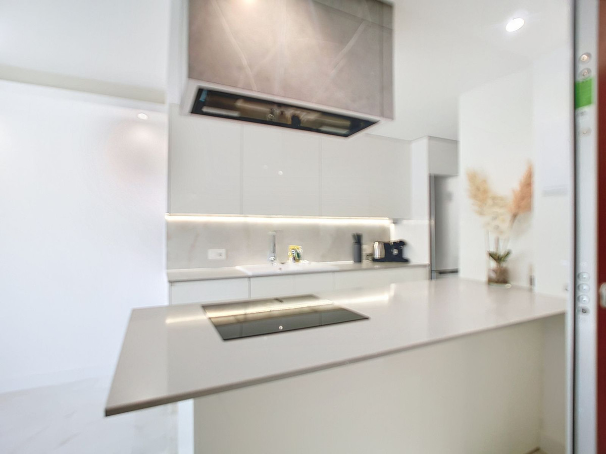 Se vende Apartamento Planta Media de 3 dormitorios en Costa Del Sol, Málaga, España