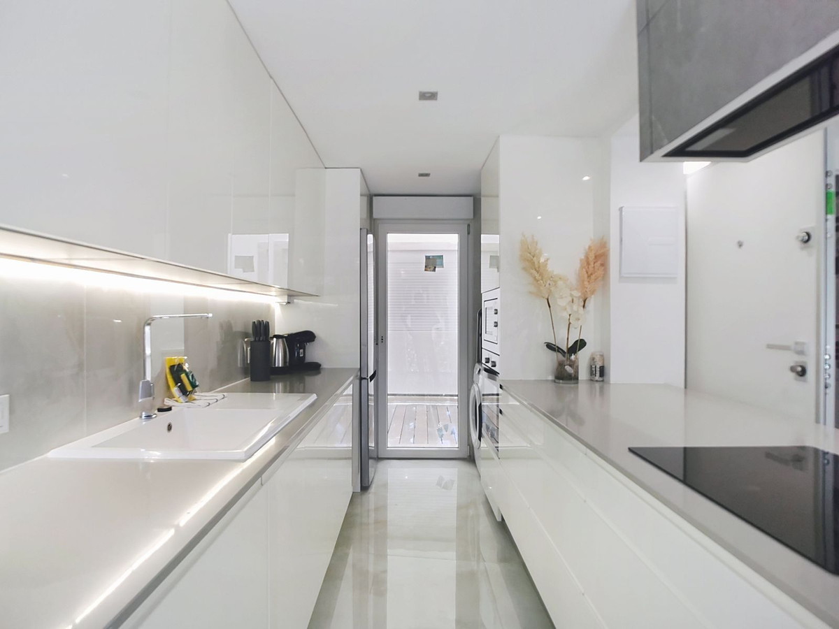 Se vende Apartamento Planta Media de 3 dormitorios en Costa Del Sol, Málaga, España