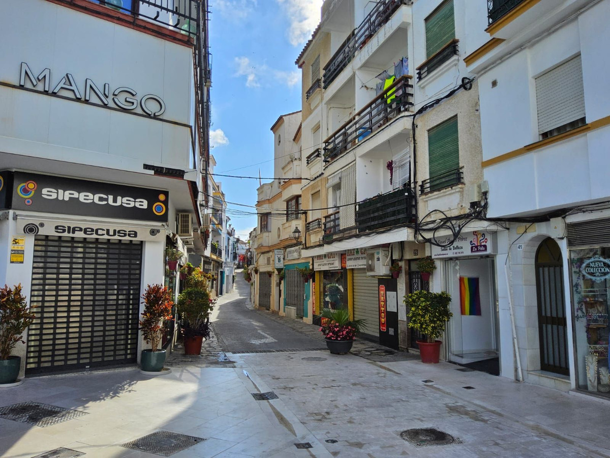 Se vende Apartamento Planta Media de 3 dormitorios en Costa Del Sol, Málaga, España