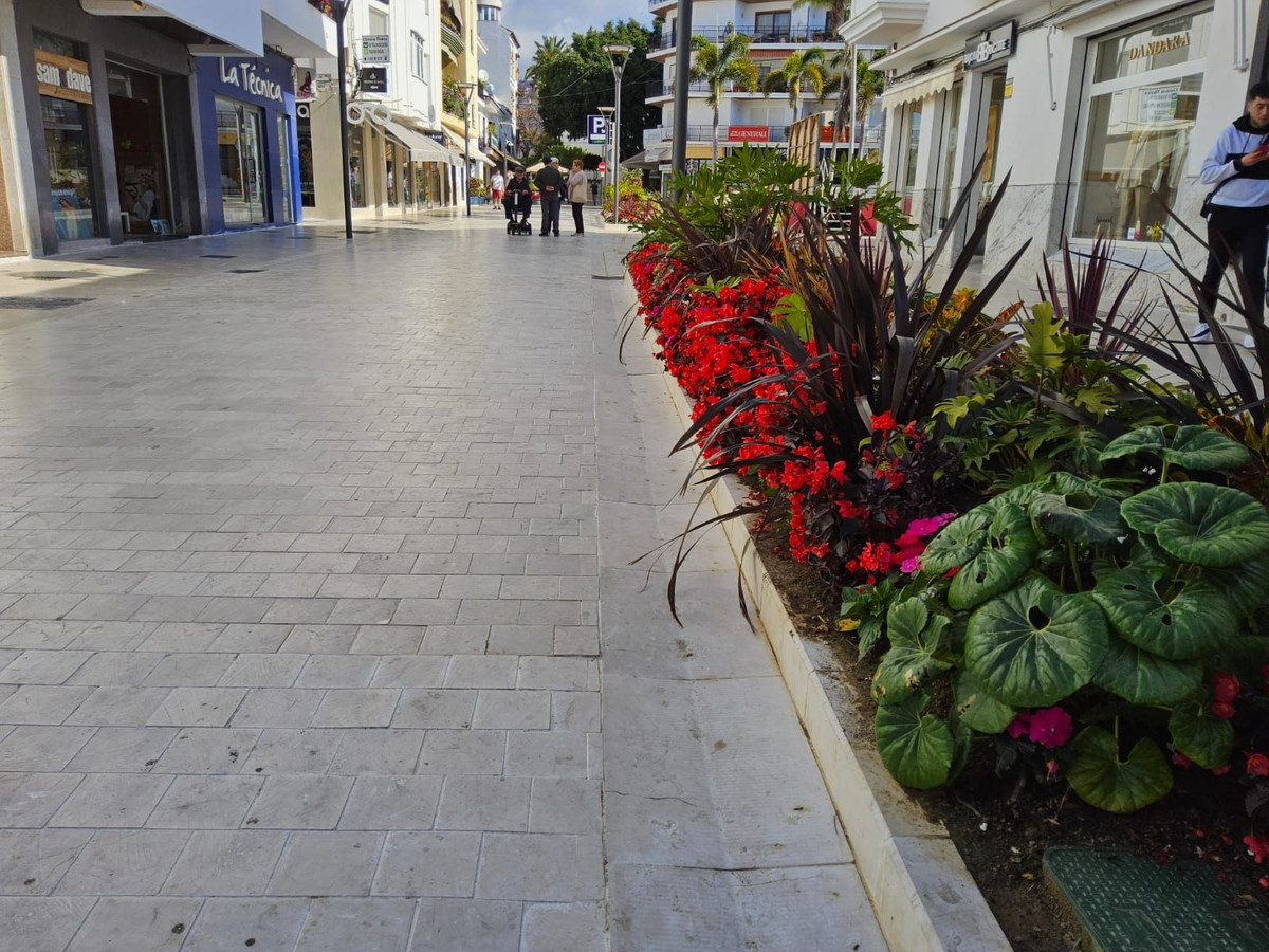 Se vende Apartamento Planta Media de 3 dormitorios en Costa Del Sol, Málaga, España