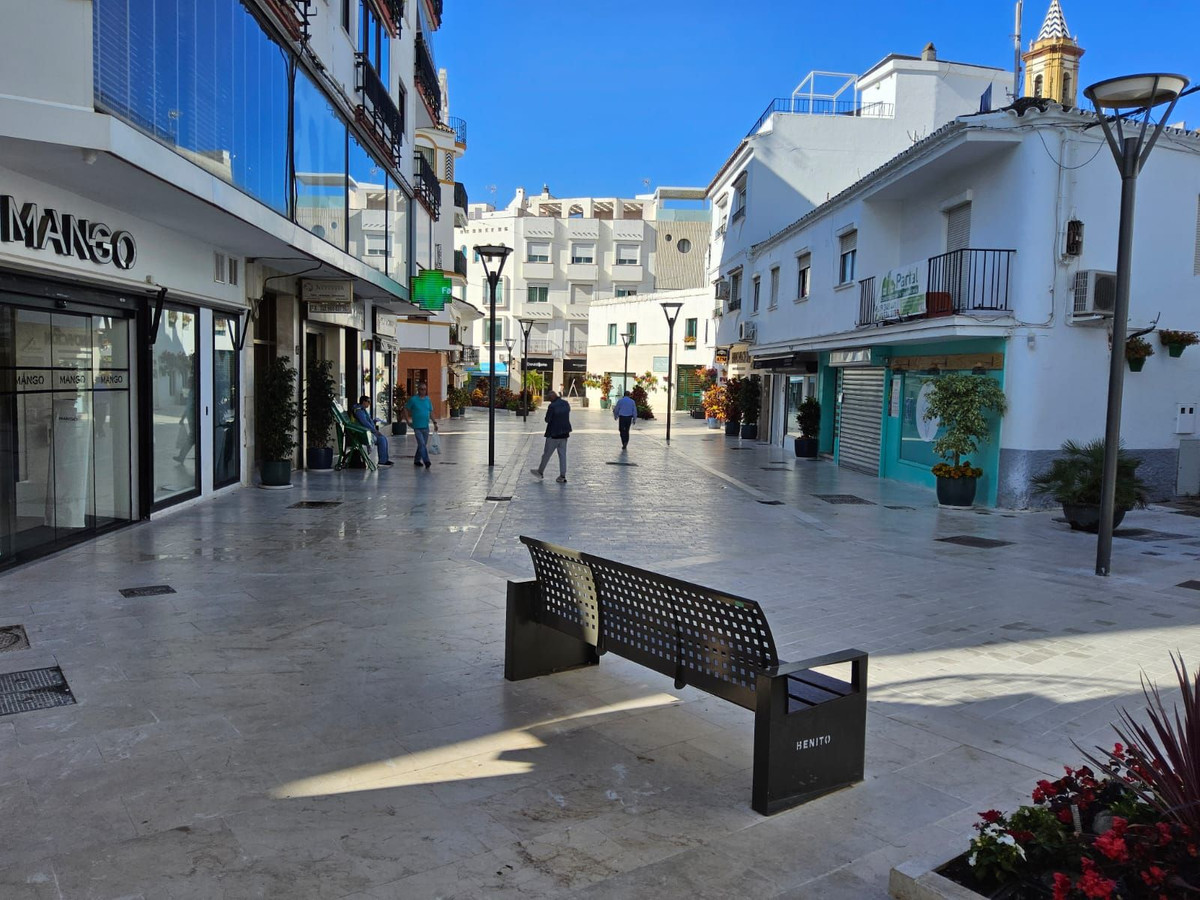 Se vende Apartamento Planta Media de 3 dormitorios en Costa Del Sol, Málaga, España