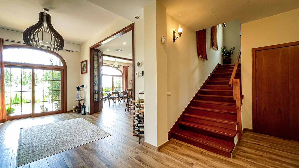 Se vende Villa - Chalet de 6 dormitorios en Costa Del Sol, Málaga, España