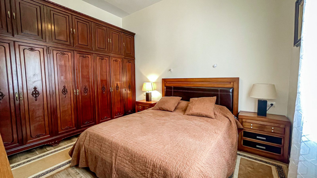 Se vende Villa - Chalet de 6 dormitorios en Costa Del Sol, Málaga, España