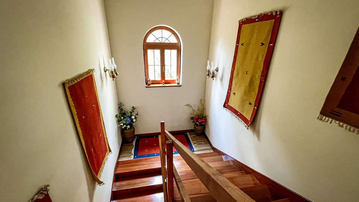 Se vende Villa - Chalet de 6 dormitorios en Costa Del Sol, Málaga, España