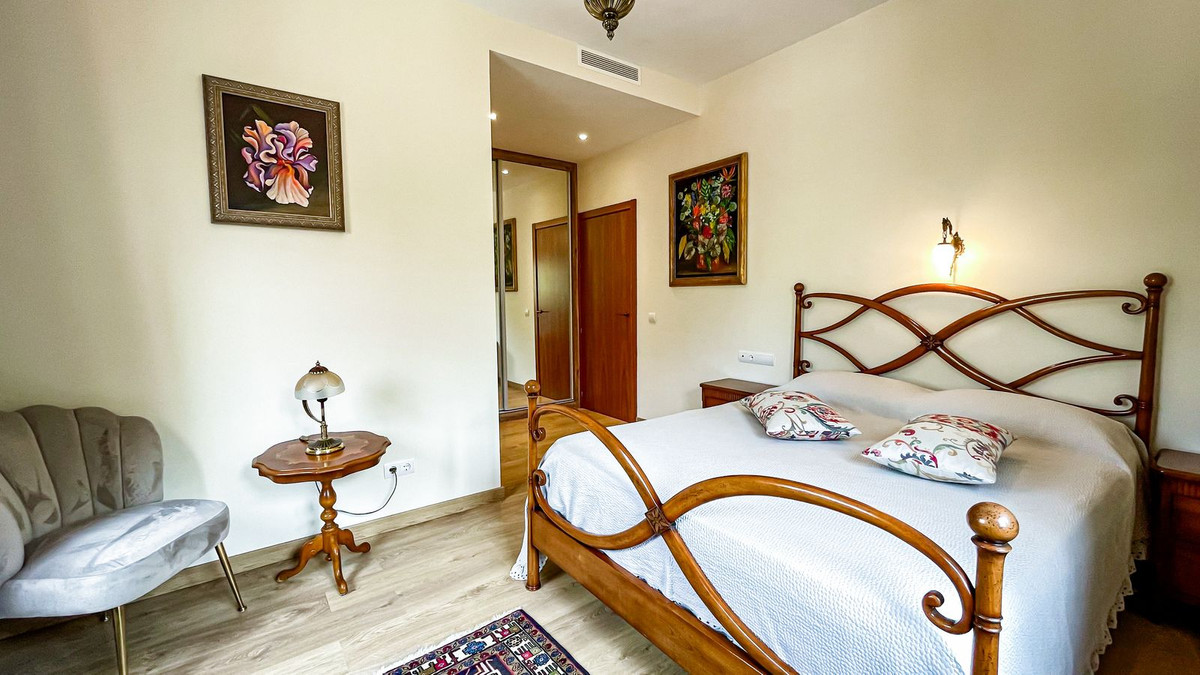 Se vende Villa - Chalet de 6 dormitorios en Costa Del Sol, Málaga, España