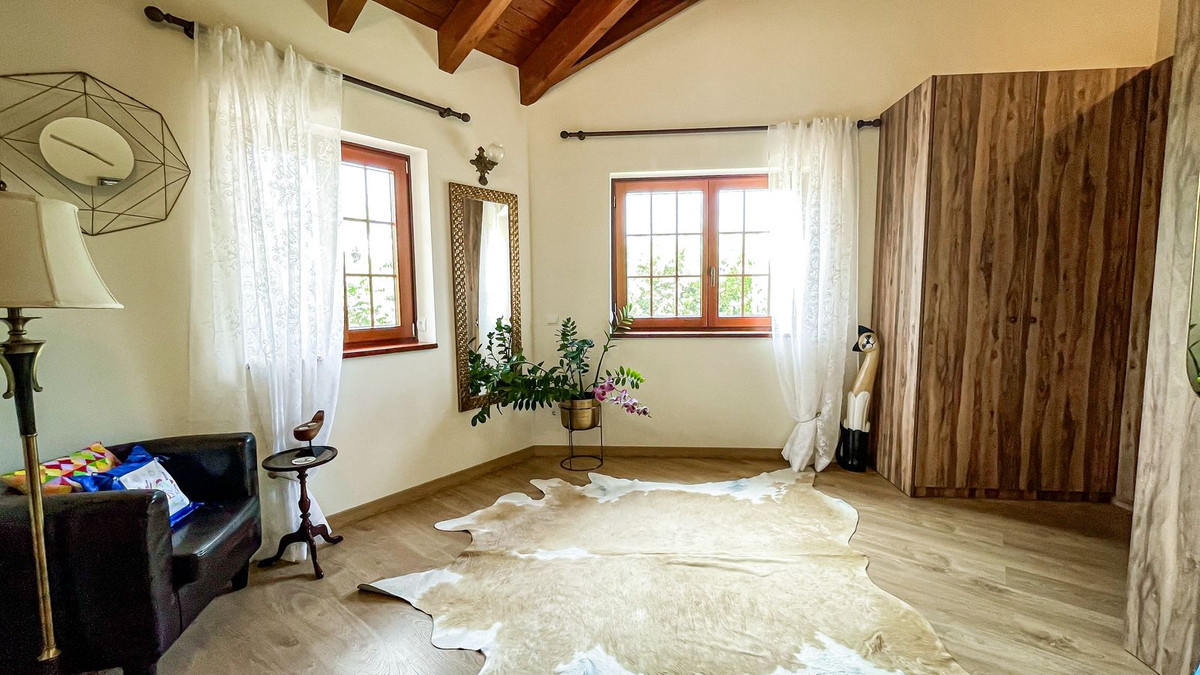 Se vende Villa - Chalet de 6 dormitorios en Costa Del Sol, Málaga, España