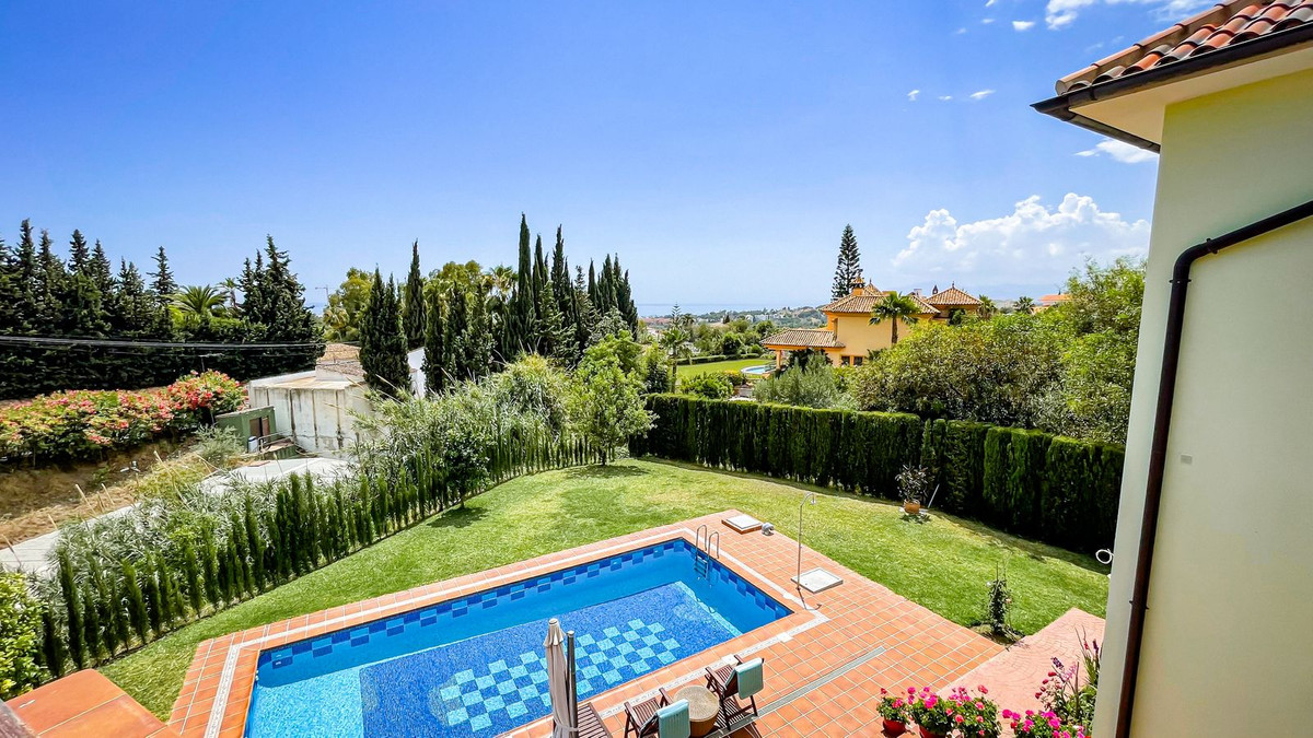 Se vende Villa - Chalet de 6 dormitorios en Costa Del Sol, Málaga, España