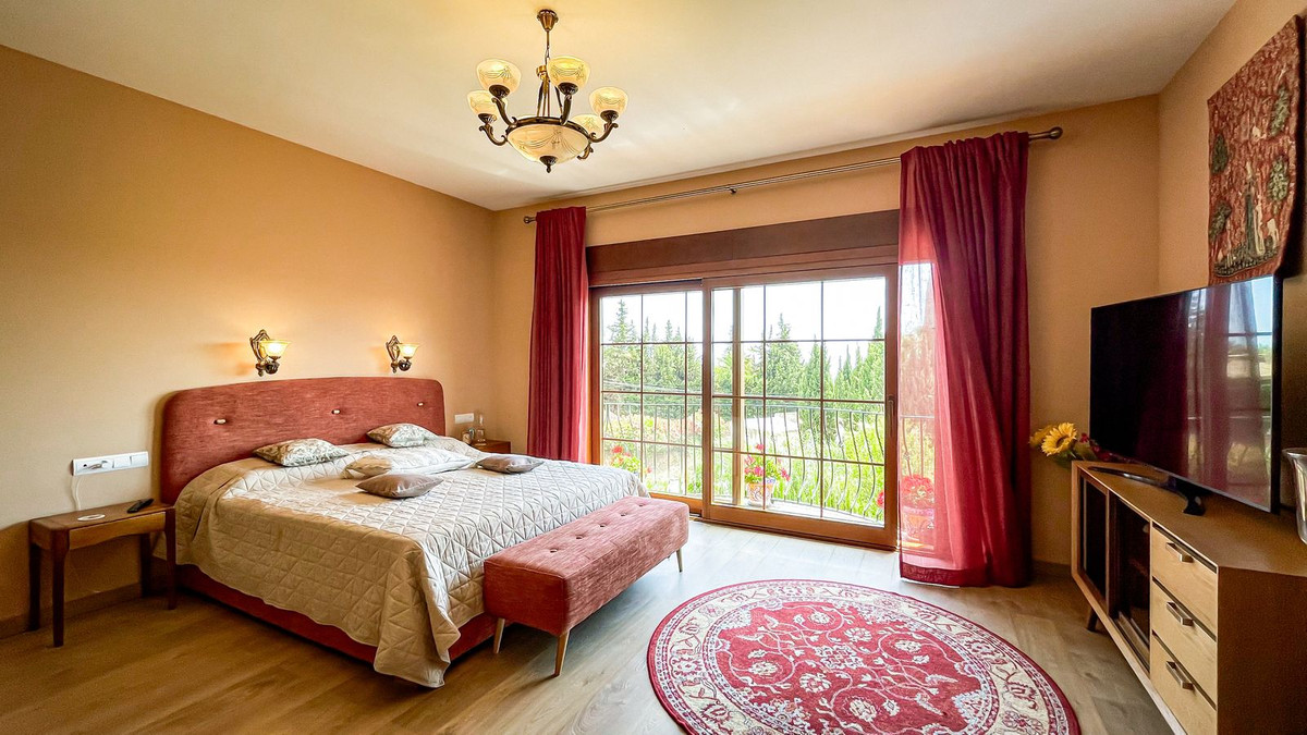 Se vende Villa - Chalet de 6 dormitorios en Costa Del Sol, Málaga, España