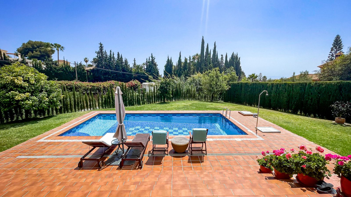 Se vende Villa - Chalet de 6 dormitorios en Costa Del Sol, Málaga, España